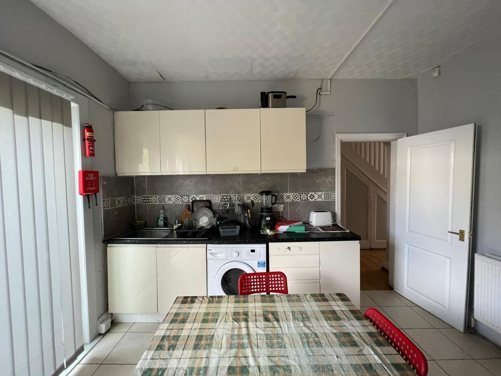 Spacious Room in North London